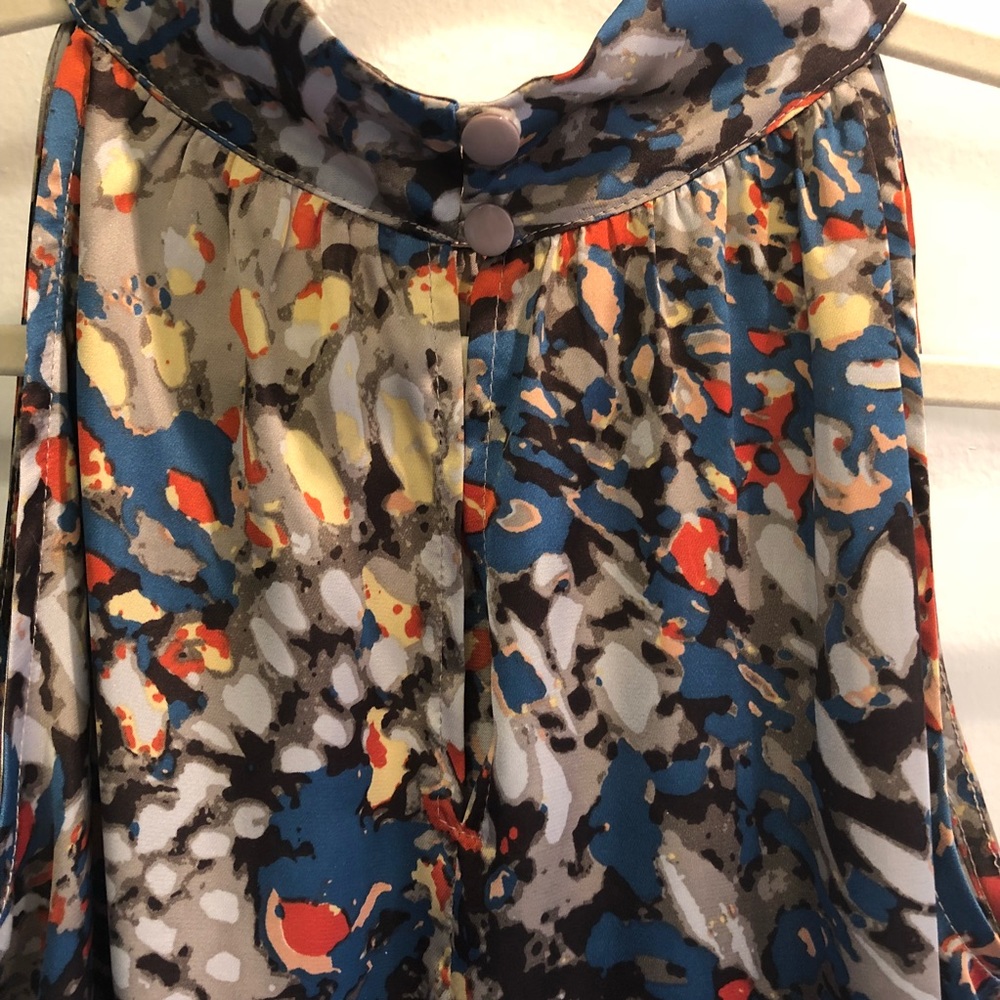 Mock-neck Ruffle Blouse 🌷 - Picture 7 of 8